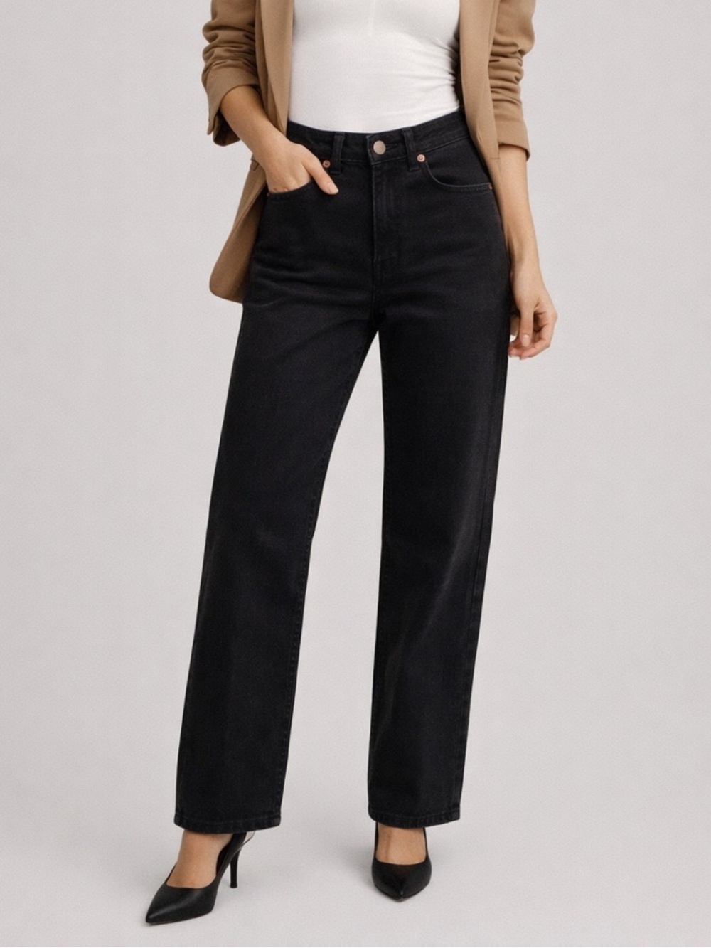 Eddie Bauer Black Denim Straight Leg 5 Pocket Jeans size 2 Petite
